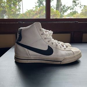 Nike Blazer Mid